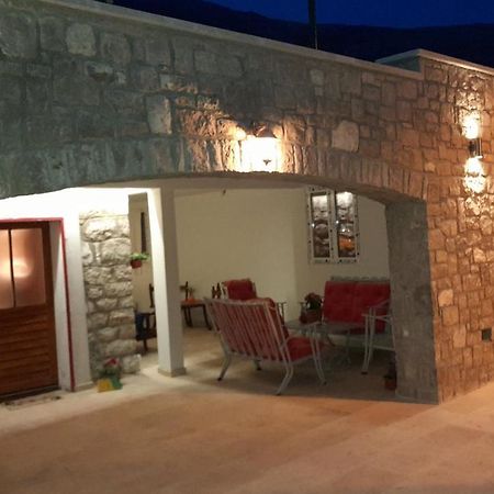 فيلا Stone House In Buljarica Petrovac المظهر الخارجي الصورة