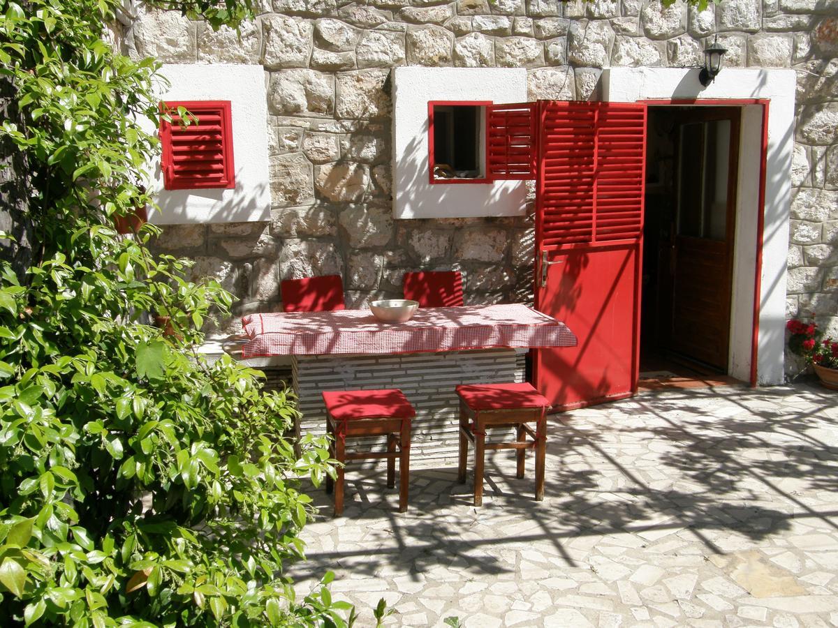 فيلا Stone House In Buljarica Petrovac المظهر الخارجي الصورة
