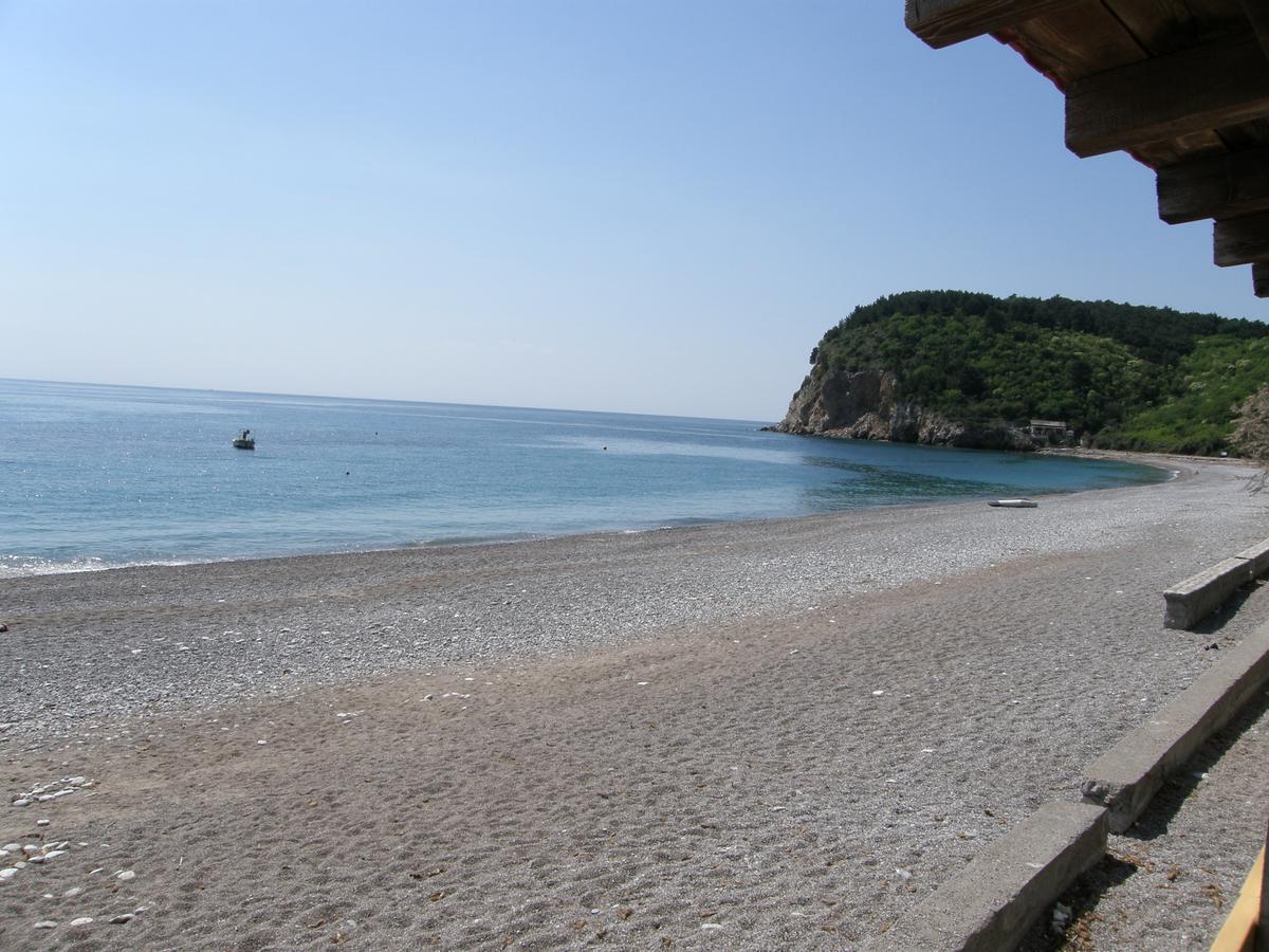 فيلا Stone House In Buljarica Petrovac المظهر الخارجي الصورة